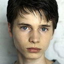 Nils Dommning als Young Trevor