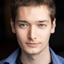 Ian Hanlin als Mayor Sunny Skies / Pony #1 / Man Pony / Boy Pony (voice)