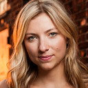 Annie Lederman als Self