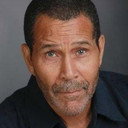 Loye Hawkins als Allen Wilson (Grand Dad)