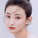 方悅喬 als Yin Yi's mother