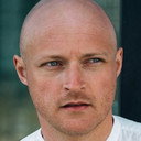 Jakob Schmidt Clausen als Jonas