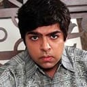 Akash Bhatija als Amol