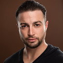 Jett Miller als Barber at the Building