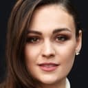 Sophie Skelton als Rose Hepburn