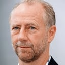 Xander Berkeley als Moe