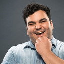 Ian Karmel als Self - Host