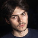 Maxime Chaelis als Victor Demarsan 20 ans