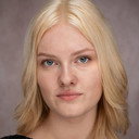Katie Walker als Lexy