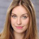 Victoria Kmiec als Carpenter the Student