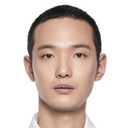 Jeong Dong-hoon als Choon-taek's Brother