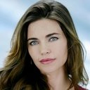 Amelia Heinle als Rose / Betty McCullough