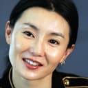 Maggie Cheung als May
