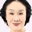 白石加代子 als The Astrologer (voice)