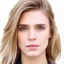 Gaia Weiss als Mary Fleming