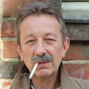 Kurt Dartsch als Uncle