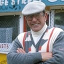 Mike Reid als Frank Butcher