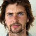 Anton Tennet als Johnny