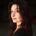 Anja Avsharian als Bodega Girl #1