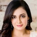 Dia Mirza als Shikha Khanna