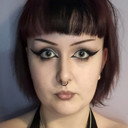 Bevin Doyle als Weeping Woman / Cult Member #2