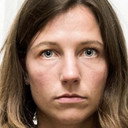 Emma Pelckmans als Young Police Woman