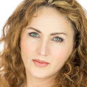 Ramsey Scott als Henderson's Wife