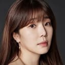 Lee Mun-jeong als Adult Geum-nim