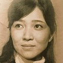 佐藤オリエ als Ritsuko, Yoshio's wife