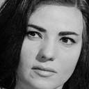 Magda Maldonado als Widow at Airport