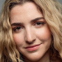 Alexis Sabo als Motel Receptionist