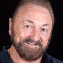 Col Elliott als Clyde