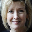 Ariane Schluter als mother Jacob