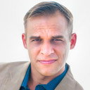 Wes Young als Daniel Hutchinson