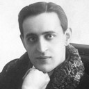 Yevgeni Boronikhin als Napoleon Ginimer, engineer-chemist