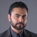 Mohamed Karim als Dr. Rodgers