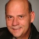 Monty Hoffman als Club Bouncer