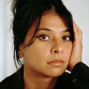 Isabelle Deluce als Sara