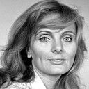 Ruth-Maria Kubitschek als Mrs. Holland