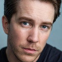 Fredrik Skogsrud als Aksjemegler