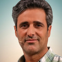 Javad Gharaei als Self - Host