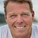 Mikkel Beha Erichsen als Host