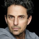 Martin Halm als Victor Lenz