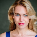Lisa Lynn Dempsey als Warrior Actress