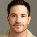 Sergio Crespo als Airport Guardia Civil Agent