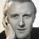 Ivan Samson als Admiral Loddon