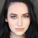 Daniela Leon als Emily