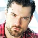 Jesse Phillips als Wardrobe Dresser