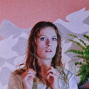 Eva Axén als Tadzio's Oldest Sister (uncredited)
