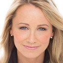 Christine Taylor als Holly Sullivan